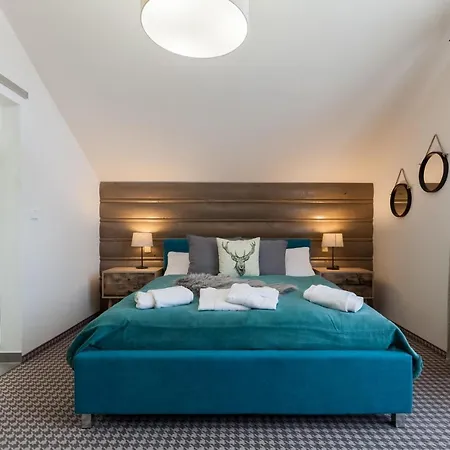 Royal, * Tátralomnic