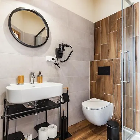 Alpesi faház Royal, *