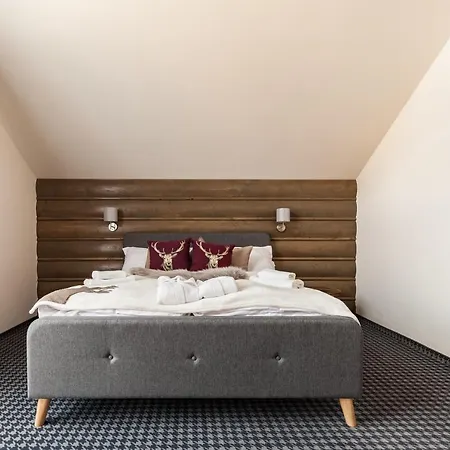 Royal, * Tatranska Lomnica