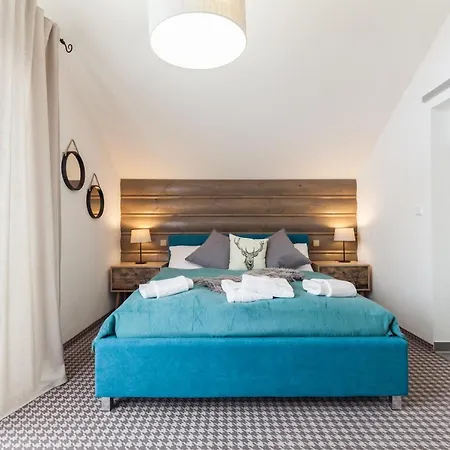 Royal, Alpesi faház